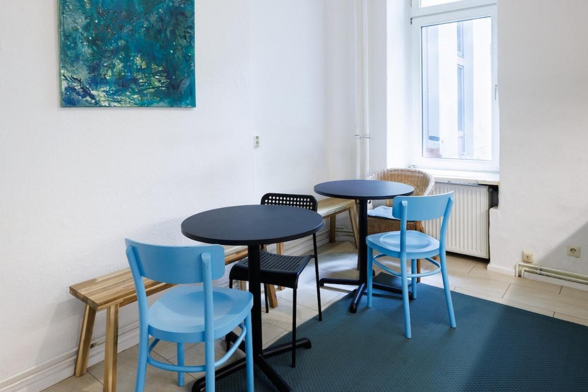 Appartement Generous In Central 4 Berlijn